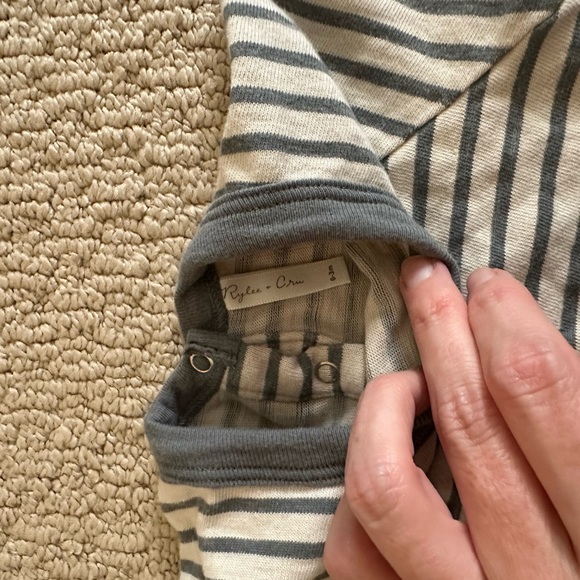 Rylee & Cru baby boy romper - Picture 3 of 3